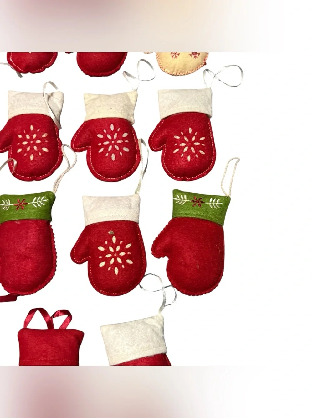 Lot Of 15 Winter Mittens Gloves Christmas Ornaments Felt